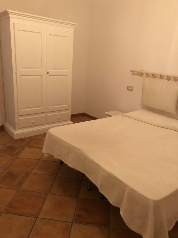 Casa Della Nonna Apartment San Giovanni Suèrgiu Екстериор снимка